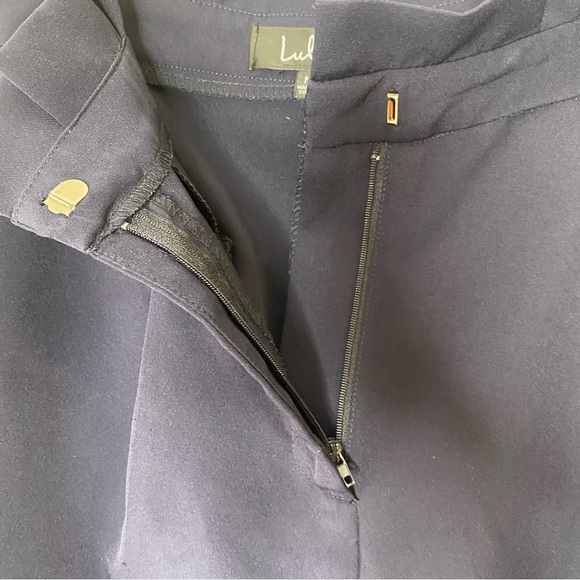 Lulu’s Paper bag waist pants in navy blue size medium - Picture 5 of 10